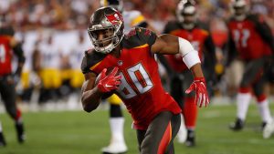 O.J. Howard has an ideal matchup DFS football players in Week 10. 