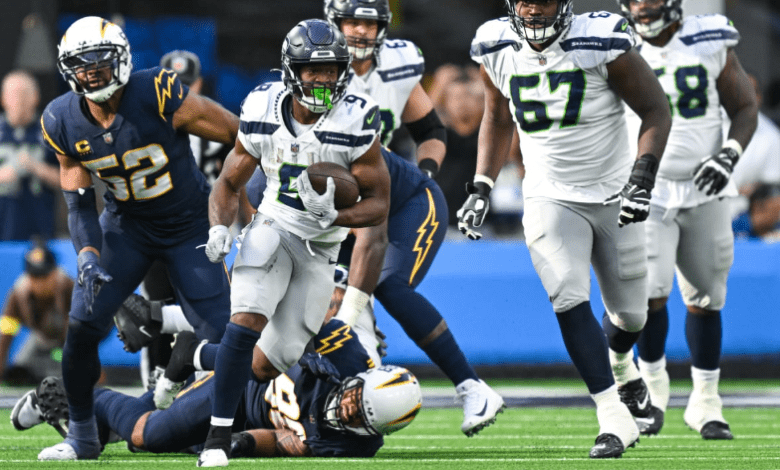 Kenneth Walker runs for key touchdown, Seattle Seahawks beat